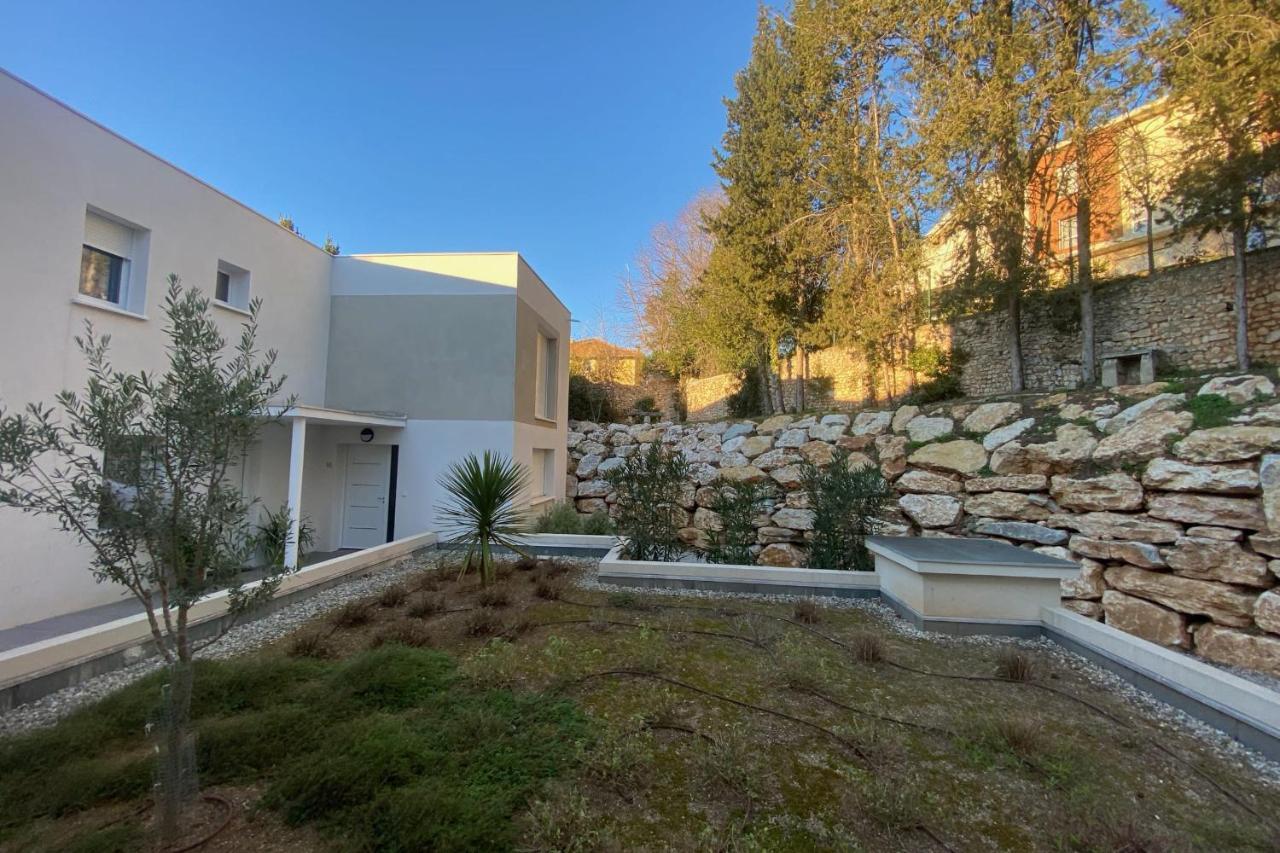 Roche Blanche - Terrasse Et Parking Lägenhet Nîmes Exteriör bild